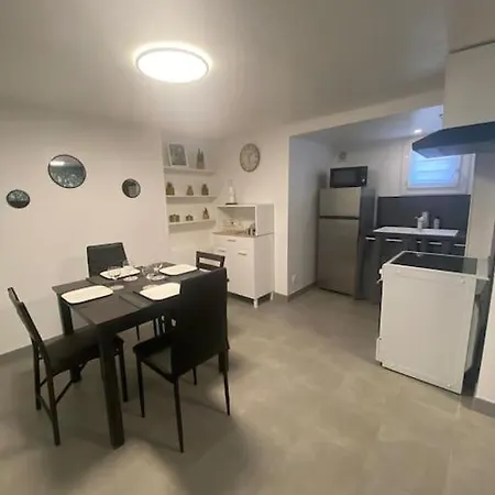 T2 Jusqu'a 4 Personnes *